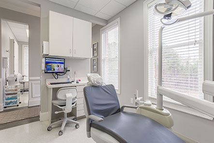 Operation room at Reich Dental Center Office in Roswell, GA.