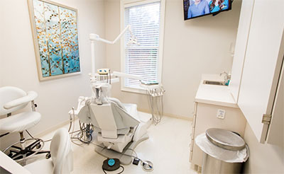 Operation room at Reich Dental Center in Roswell, GA.
